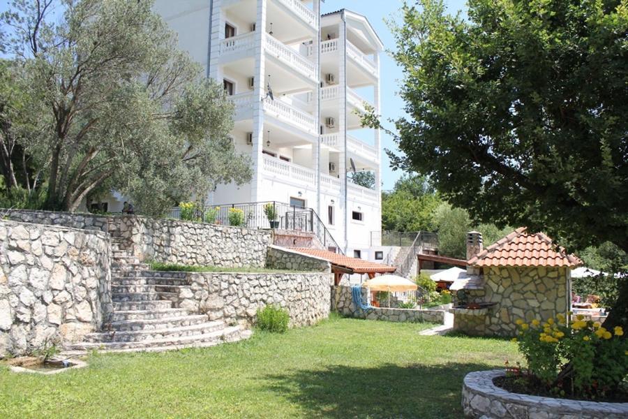 Apartments With Swimming Pool -Vila Oasis *