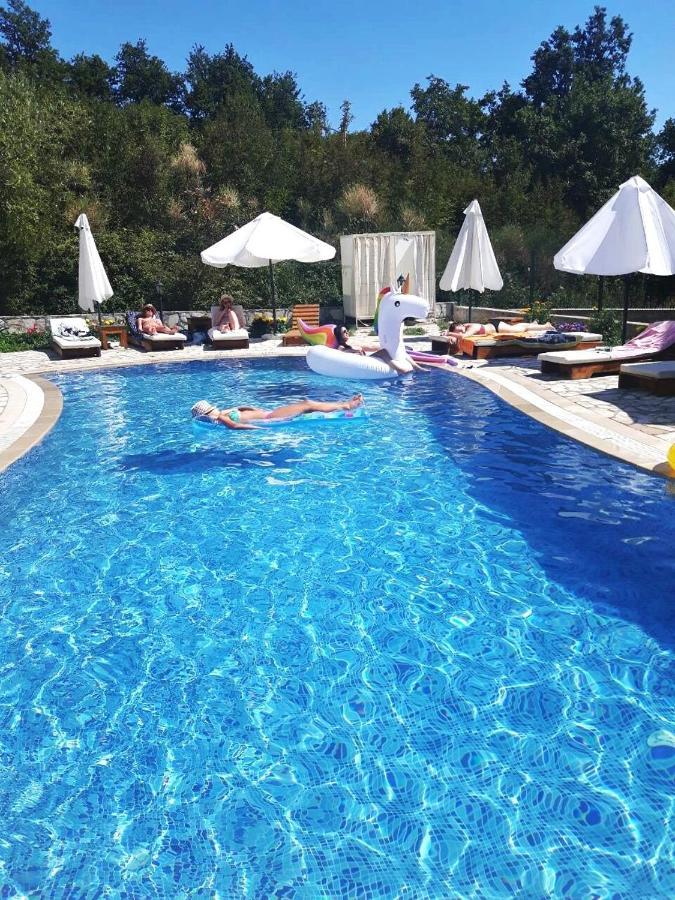 Aparthotel Apartments With Swimming Pool -Vila Oasis Budva