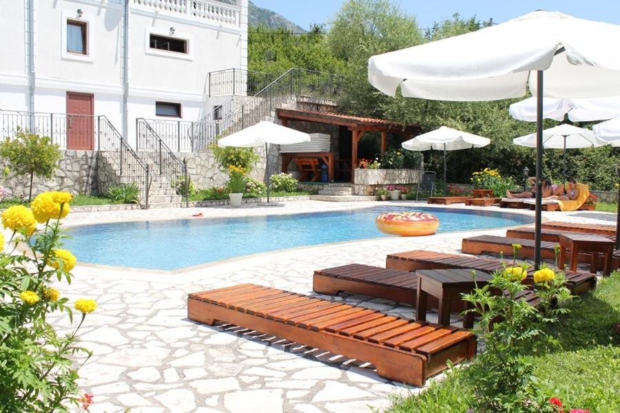 Apartments With Swimming Pool -Vila Oasis *