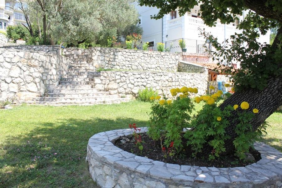Aparthotel Apartments With Swimming Pool -Vila Oasis *
