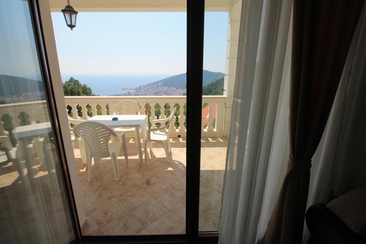 Apartments With Swimming Pool -Vila Oasis