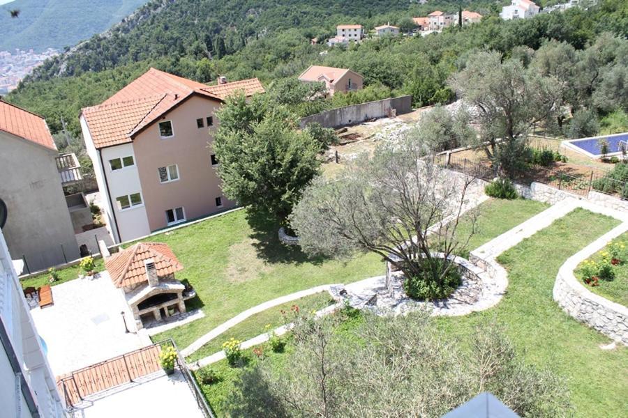 Apartments With Swimming Pool -Vila Oasis *