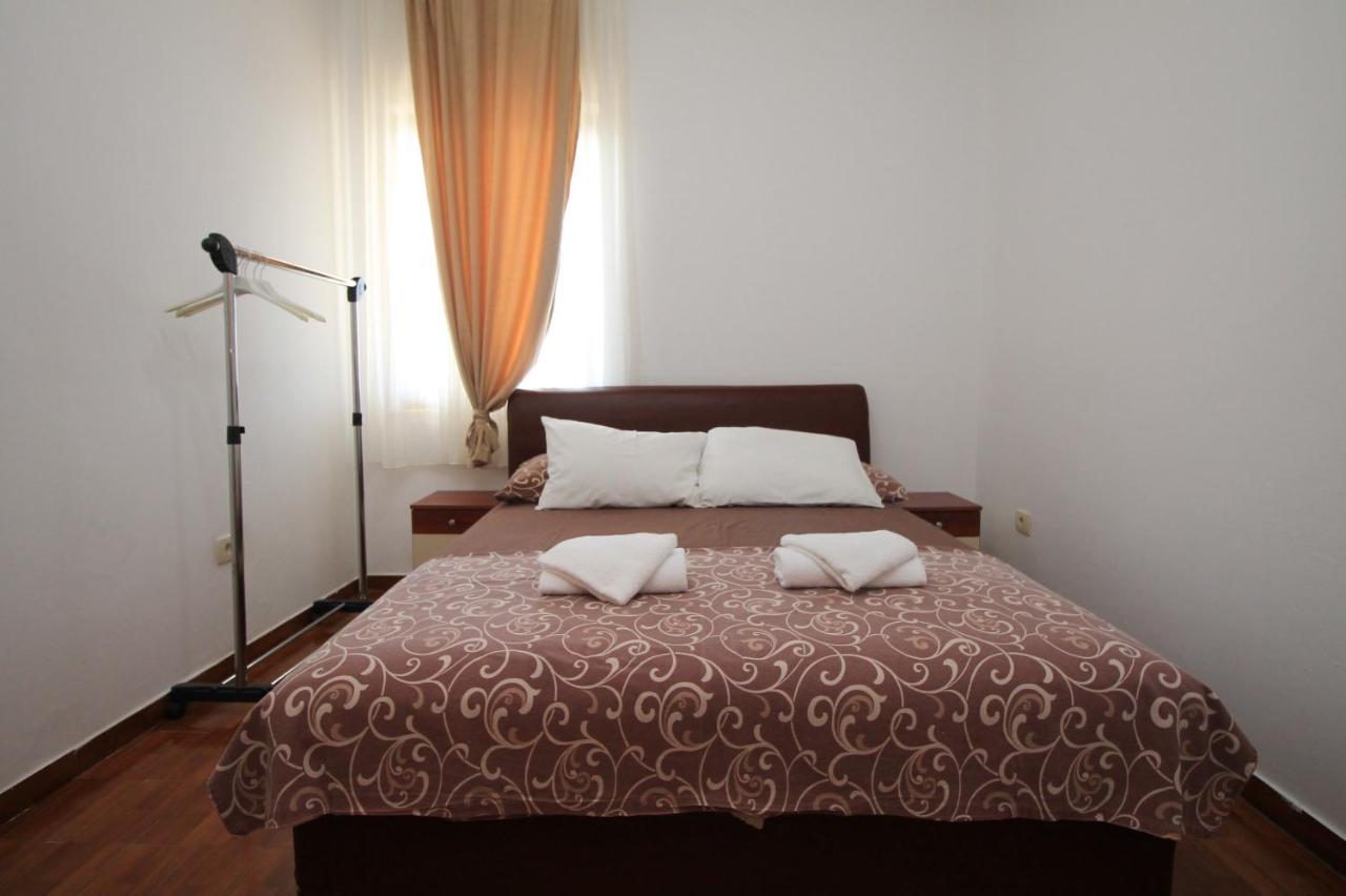 Apartments With Swimming Pool -Vila Oasis Budva
