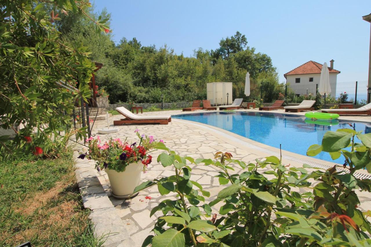 Aparthotel Apartments With Swimming Pool -Vila Oasis Budva